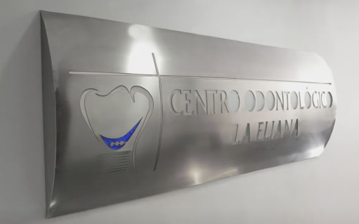 Cartel Centro Odontológico La Eliana